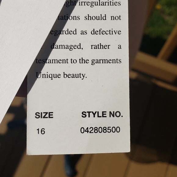 NWT Adrianna Papell Formal Beaded Dress
Run small - Picture 9 of 15